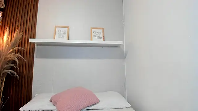 LANA-JONNES online show from 01/11/26, 04:19