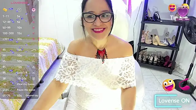 Chanel Doll  online show from 10/30/25, 10:02