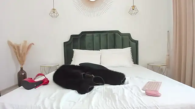 xLorenna online show from 01/10/26, 11:05