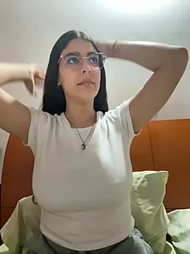 Snapshot of _Niah_ chatting on 02/22/26, 01:41 Niah online show from 02/22/26, 01:41