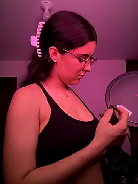 Snapshot of _Niah_ chatting on 11/08/25, 12:58 Niah online show from 11/08/25, 12:58