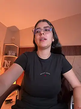 Snapshot of _Niah_ chatting on 02/10/26, 08:52 Niah online show from 02/10/26, 08:52