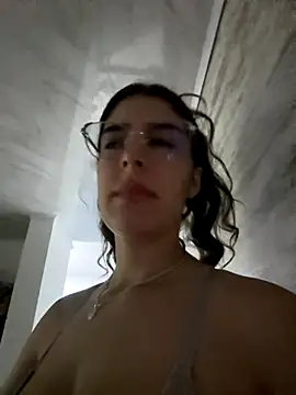 Snapshot of _Niah_ chatting on 09/19/25, 11:42 Niah online show from 09/19/25, 11:42