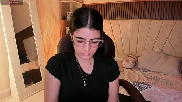 Snapshot of _Niah_ chatting on 12/03/25, 07:57 Niah online show from 12/03/25, 07:57