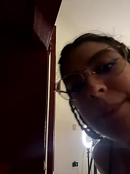 Snapshot of _Niah_ chatting on 01/10/26, 09:10 Niah online show from 01/10/26, 09:10