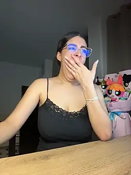  Niah  online show from 04/13/26, 02:15