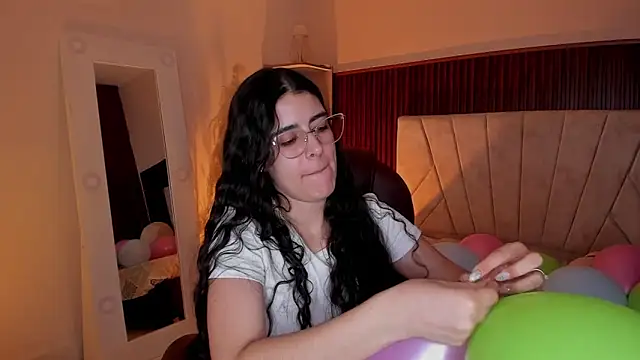  Niah  online show from 04/07/26, 09:05