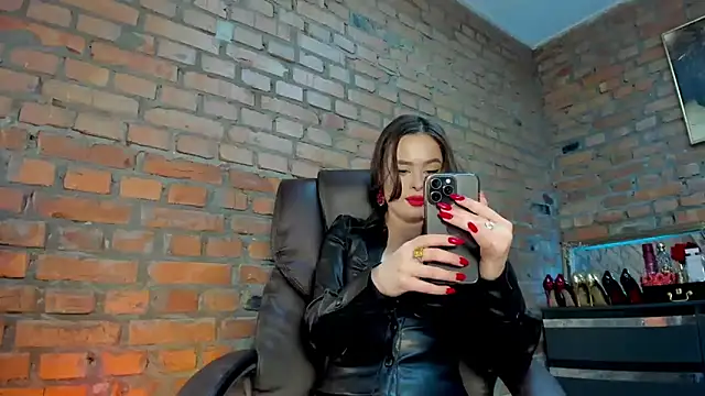 MistressMilana online show from 03/22/26, 01:34