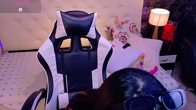 tamara colliins  online show from 02/04/26, 05:57