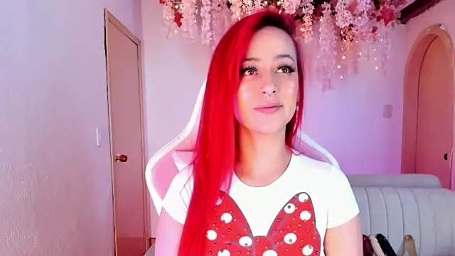 Mia-Bloom online show from 11/05/25, 01:09