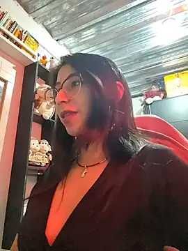 kateeen18 online show from 12/15/25, 03:01