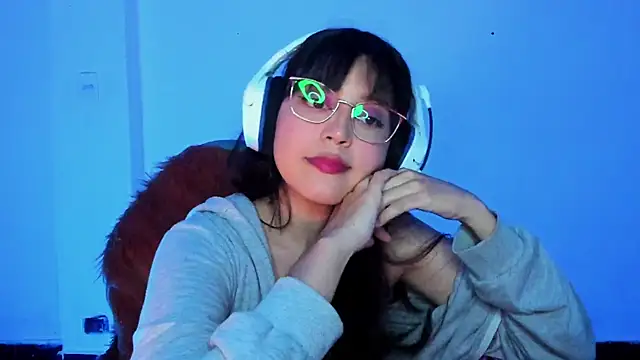 Little Lisy online show from 12/03/25, 04:13