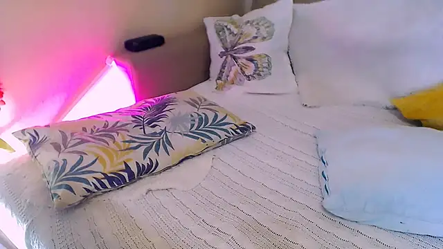 OLIVIA CANDY online show from 05/28/26, 05:15