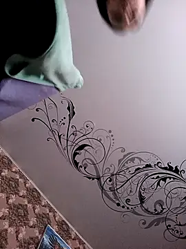 Snapshot of LeilaSaint chatting on 11/11/25, 06:52 LeilaSaint online show from 11/11/25, 06:52