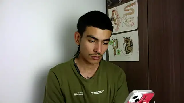 Snapshot of sorry-mom69 chatting on 10/03/25, 06:53 sorry-mom69 online show from 10/03/25, 06:53