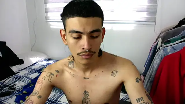 Snapshot of sorry-mom69 chatting on 09/21/25, 05:51 sorry-mom69 online show from 09/21/25, 05:51