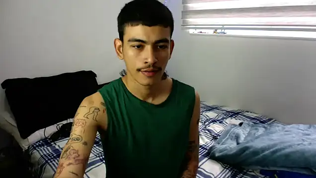 Snapshot of sorry-mom69 chatting on 09/10/25, 05:23 sorry-mom69 online show from 09/10/25, 05:23