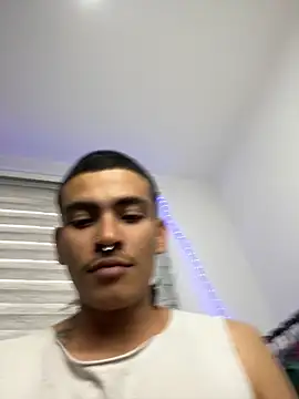 Snapshot of sorry-mom69 chatting on 11/01/25, 08:25 sorry-mom69 online show from 11/01/25, 08:25