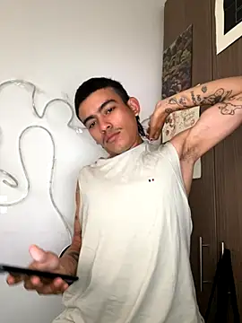 Snapshot of sorry-mom69 chatting on 11/23/25, 12:04 sorry-mom69 online show from 11/23/25, 12:04