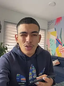 Snapshot of sorry-mom69 chatting on 10/27/25, 04:08 sorry-mom69 online show from 10/27/25, 04:08