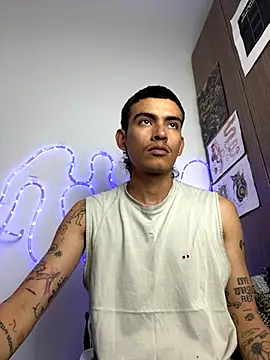 Snapshot of sorry-mom69 chatting on 11/22/25, 05:56 sorry-mom69 online show from 11/22/25, 05:56