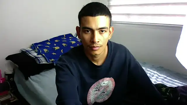 Snapshot of sorry-mom69 chatting on 11/03/25, 05:27 sorry-mom69 online show from 11/03/25, 05:27