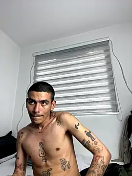 Snapshot of sorry-mom69 chatting on 10/17/25, 06:53 sorry-mom69 online show from 10/17/25, 06:53