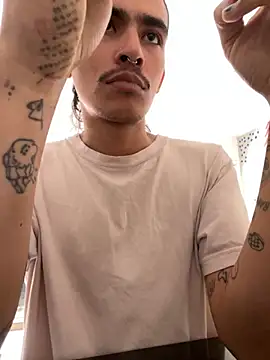 Snapshot of sorry-mom69 chatting on 10/18/25, 05:37 sorry-mom69 online show from 10/18/25, 05:37