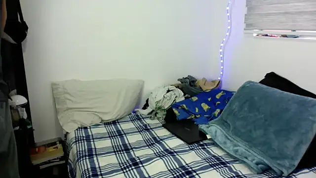 Snapshot of sorry-mom69 chatting on 09/18/25, 09:51 sorry-mom69 online show from 09/18/25, 09:51