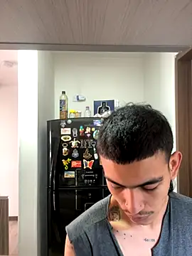 Snapshot of sorry-mom69 chatting on 11/12/25, 12:31 sorry-mom69 online show from 11/12/25, 12:31