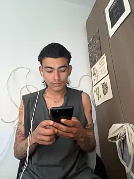 Snapshot of sorry-mom69 chatting on 12/03/25, 12:26 sorry-mom69 online show from 12/03/25, 12:26