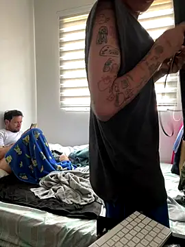 Snapshot of sorry-mom69 chatting on 12/16/25, 02:32 sorry-mom69 online show from 12/16/25, 02:32