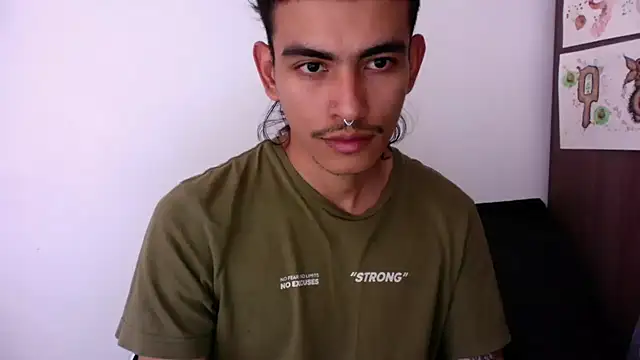 Snapshot of sorry-mom69 chatting on 10/01/25, 08:02 sorry-mom69 online show from 10/01/25, 08:02