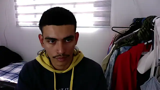 Snapshot of sorry-mom69 chatting on 09/20/25, 08:03 sorry-mom69 online show from 09/20/25, 08:03