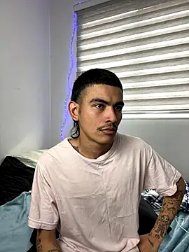 Snapshot of sorry-mom69 chatting on 11/15/25, 05:50 sorry-mom69 online show from 11/15/25, 05:50