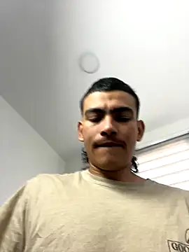 Snapshot of sorry-mom69 chatting on 11/09/25, 01:04 sorry-mom69 online show from 11/09/25, 01:04