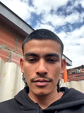 Snapshot of sorry-mom69 chatting on 12/20/25, 07:28 sorry-mom69 online show from 12/20/25, 07:28