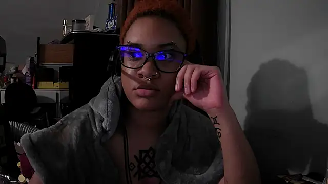 Snapshot of nickytheehawtie chatting on 05/01/26, 02:27 nickytheehawtie online show from 05/01/26, 02:27