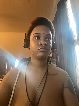 Snapshot of nickytheehawtie chatting on 02/17/26, 04:04 nickytheehawtie online show from 02/17/26, 04:04