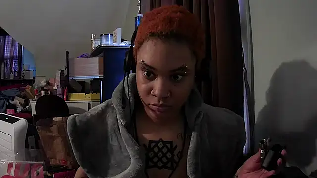 Snapshot of nickytheehawtie chatting on 04/28/26, 06:23 nickytheehawtie online show from 04/28/26, 06:23