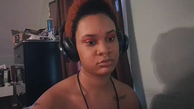 Snapshot of nickytheehawtie chatting on 02/15/26, 08:19 nickytheehawtie online show from 02/15/26, 08:19