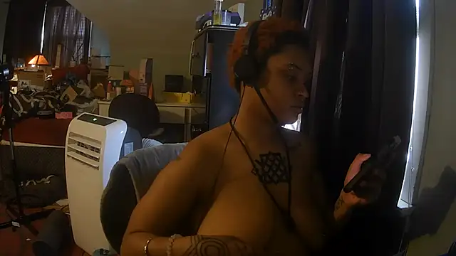 Snapshot of nickytheehawtie chatting on 07/10/26, 08:42 nickytheehawtie online show from 07/10/26, 08:42