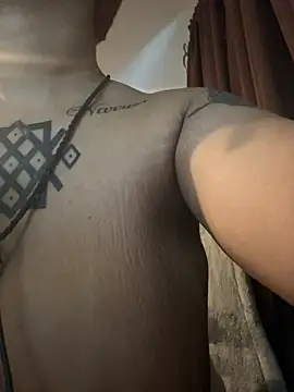 nickytheehawtie online show from 04/07/26, 05:04