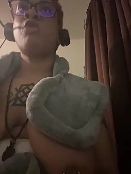 nickytheehawtie online show from 04/12/26, 03:10