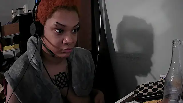 Snapshot of nickytheehawtie chatting on 05/03/26, 08:30 nickytheehawtie online show from 05/03/26, 08:30