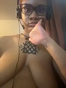 nickytheehawtie online show from 03/31/26, 08:11