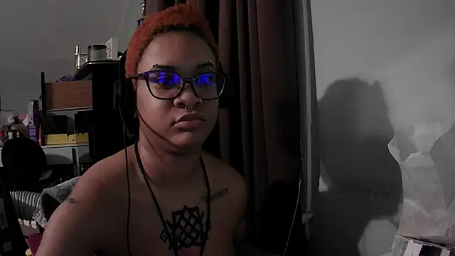 Snapshot of nickytheehawtie chatting on 05/06/26, 08:29 nickytheehawtie online show from 05/06/26, 08:29