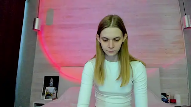 molly hunt  online show from 04/04/26, 05:14