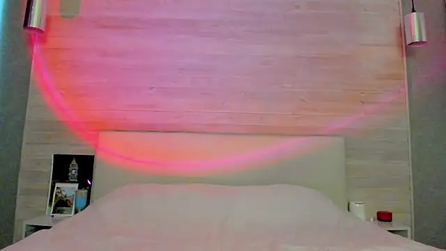 molly hunt  online show from 02/26/26, 03:50