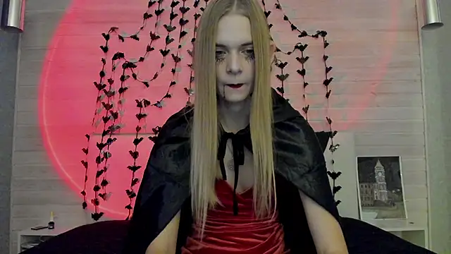 molly hunt  online show from 10/31/25, 03:14